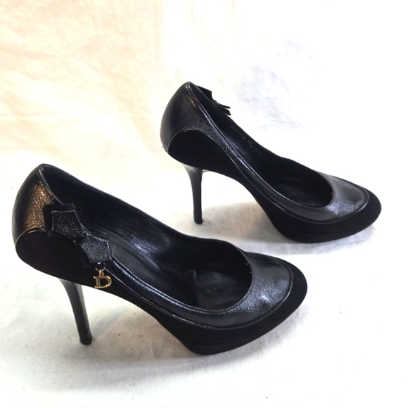 Christian Dior Women's Size 40 Black Suede Leather Logo Charm Pumps Heels - Picture 1 of 10